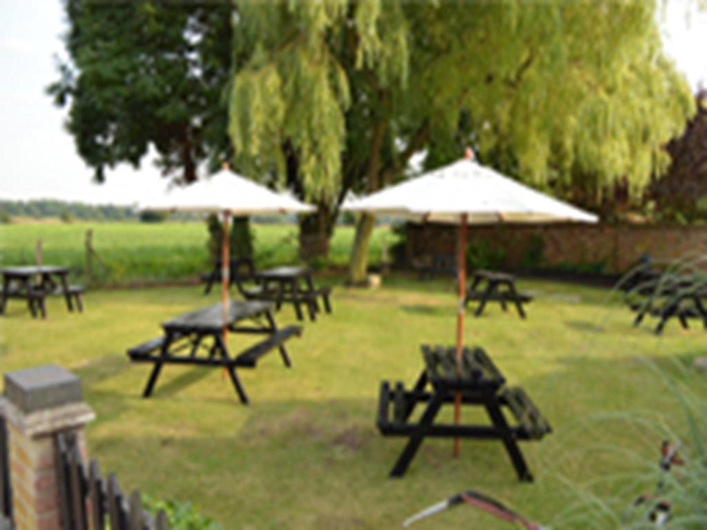 Bed and Breakfast The King William IV Ройстон Номер фото